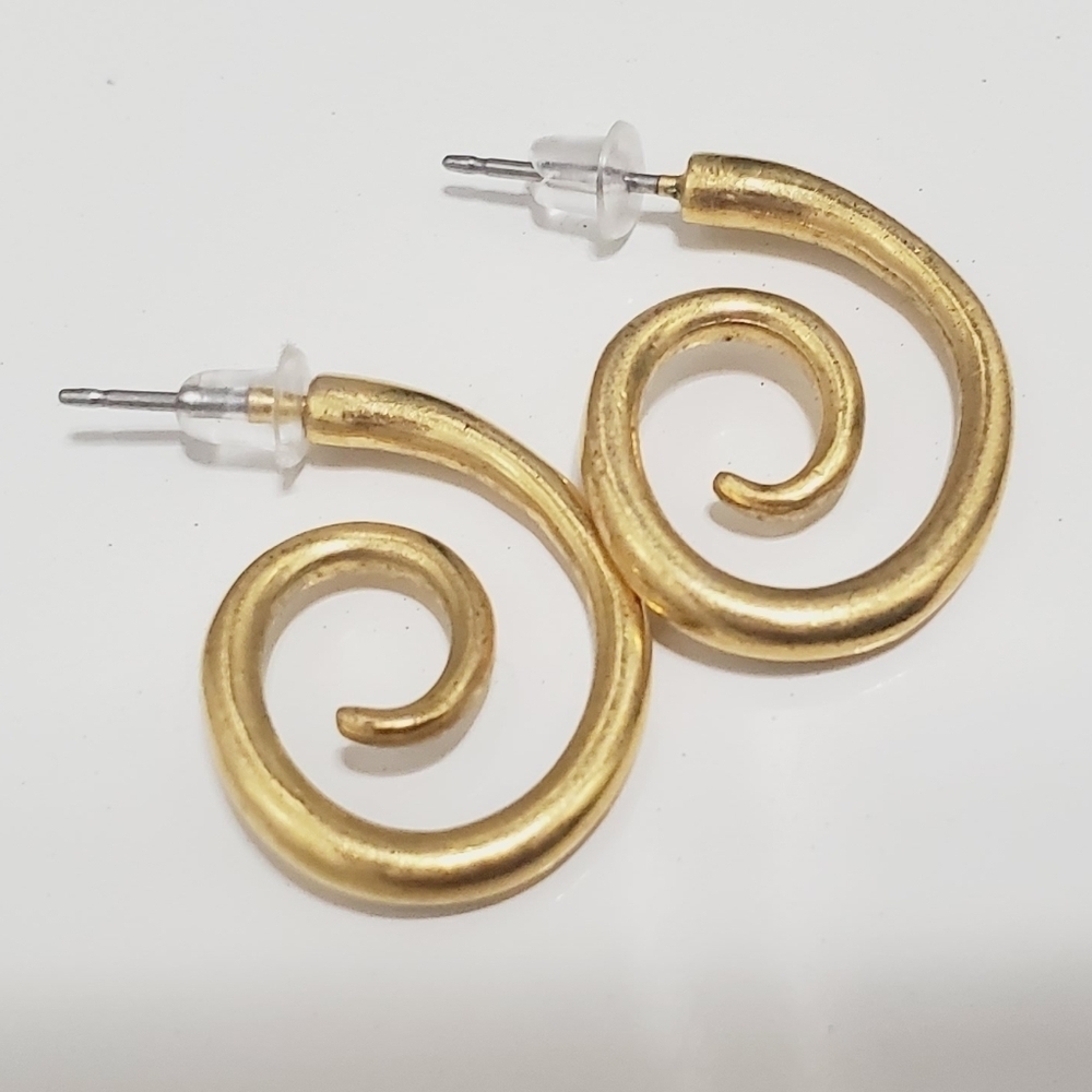 4/$20 Whimsical Whirligig Spiral Stud Earrings  With Shiny Finish.🌴